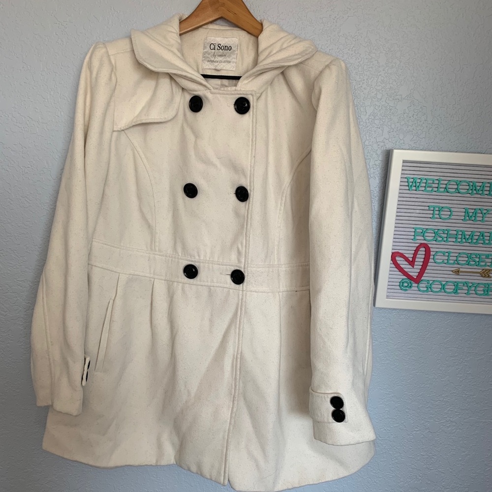 Mod Cloth Size 1x fit and flare white coat